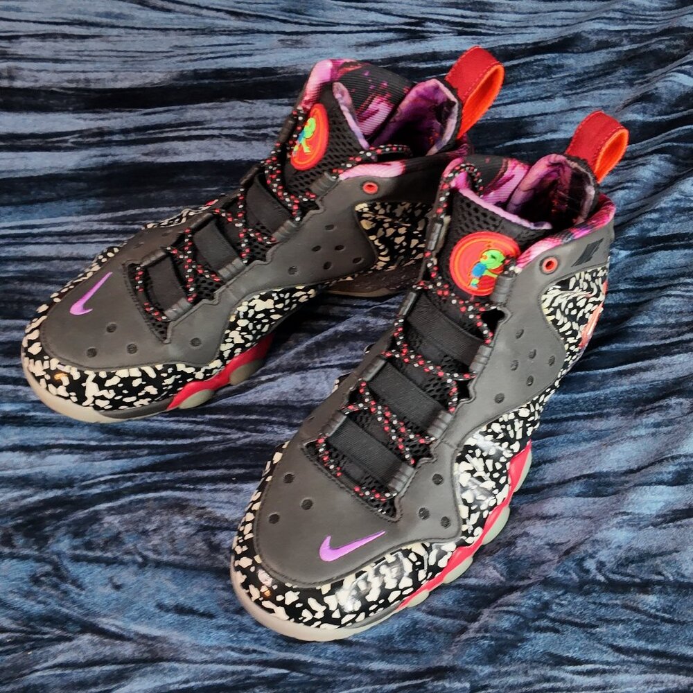 Nike Barkley Posite Max All Star Rayguns, size 8.5, black and siren red